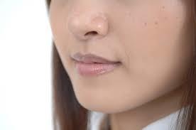 蒸しタオルでほうれい線を解消！